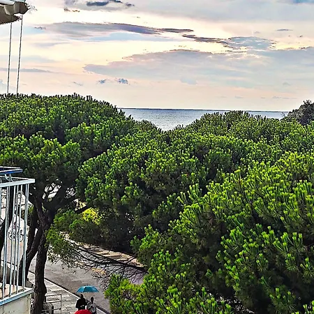 Apartment Erma In Front Of Sea Lignano Sabbiadoro